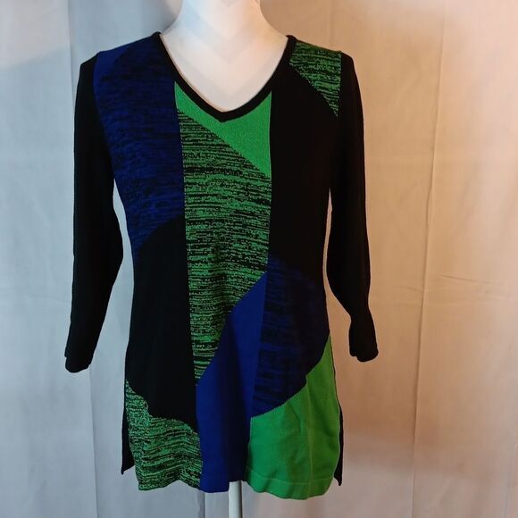 Cable & Gauge V-neck Sweater - Picture 1 of 6